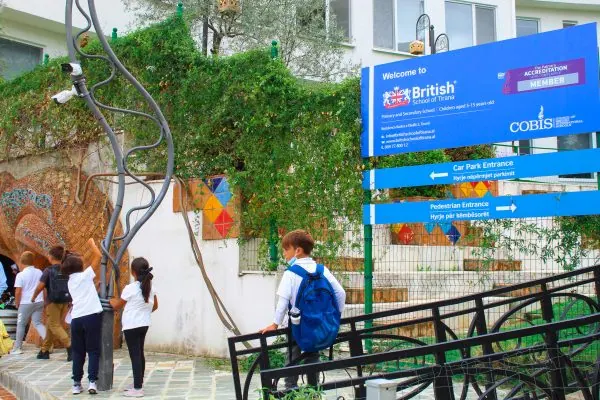 British School of Tirana, shkolla me fokus komunitetin. – foto 2