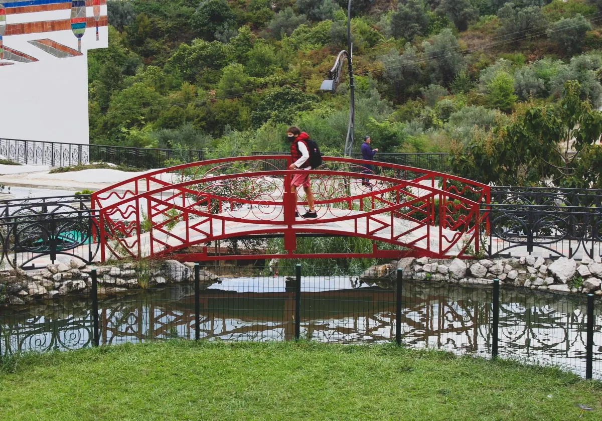 British School of Tirana, shkolla me fokus komunitetin. – foto 1